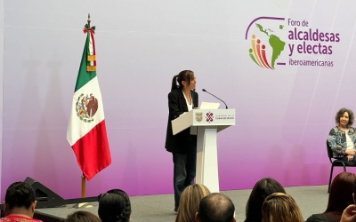 L'alcaldessa de Sabadell, durant la lectura del manifest/ Cedida